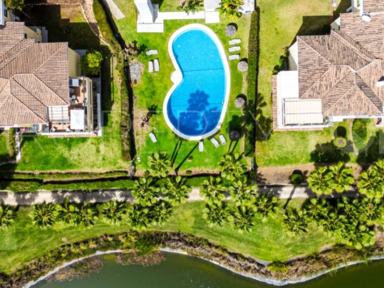 Apartment for Sale in La Quinta, Malaga 36