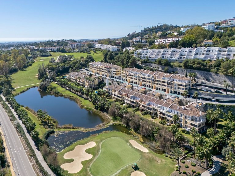 Apartment for Sale in La Quinta, Malaga 7