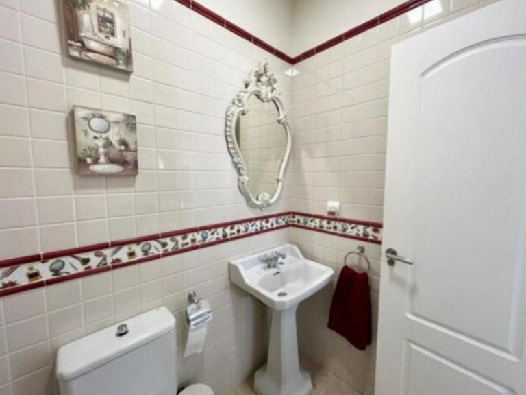 Villa for Sale in San Roque, Cadiz 11