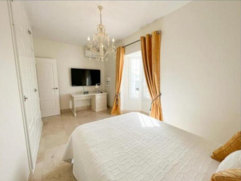 Villa for Sale in San Roque, Cadiz 14