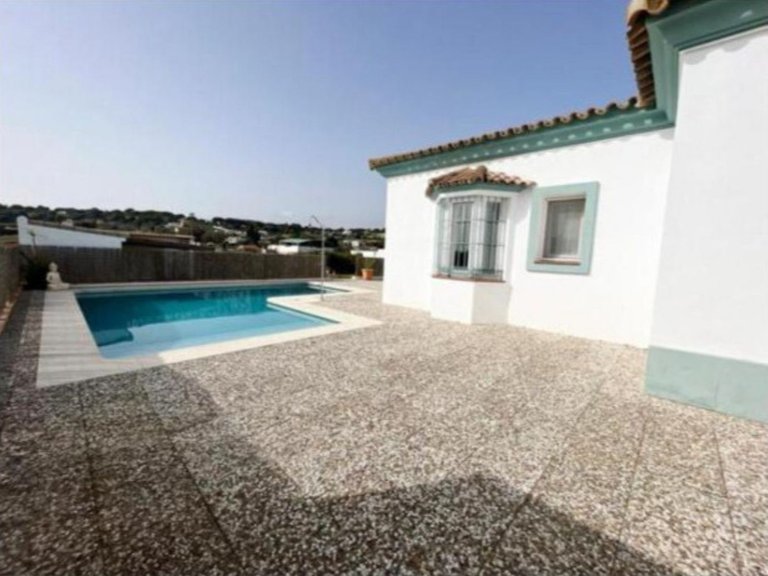 Villa for Sale in San Roque, Cadiz 4