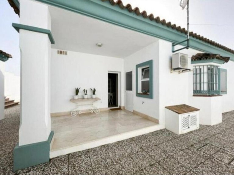 Villa for Sale in San Roque, Cadiz 5