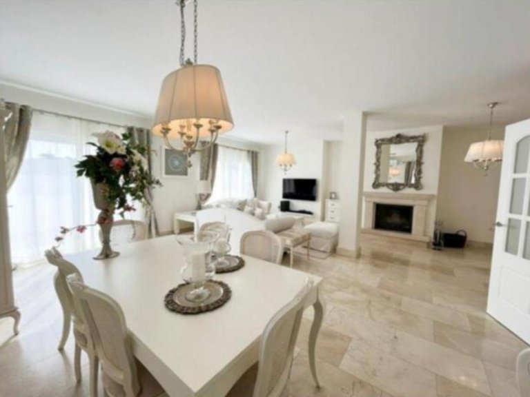 Villa for Sale in San Roque, Cadiz 8