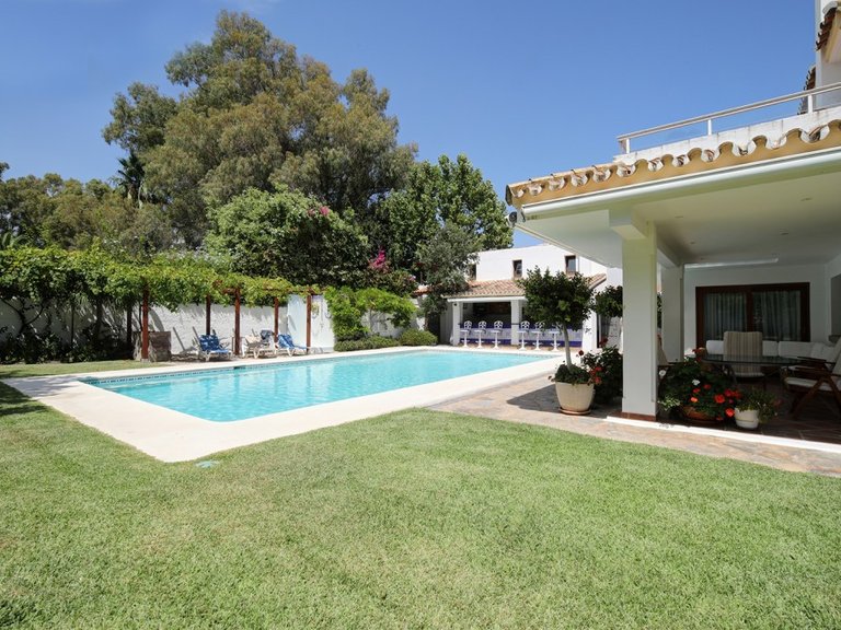 Villa for Sale in Costalita, Malaga 4