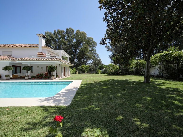 Villa for Sale in Costalita, Malaga 5
