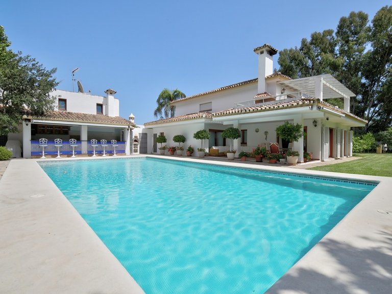Villa for Sale in Costalita, Malaga 8