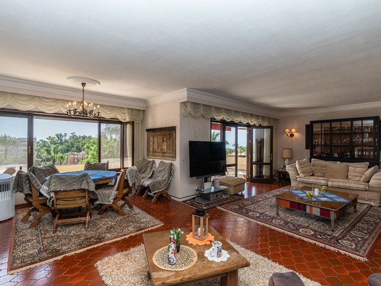 Villa for Sale in Marbesa, Malaga 10