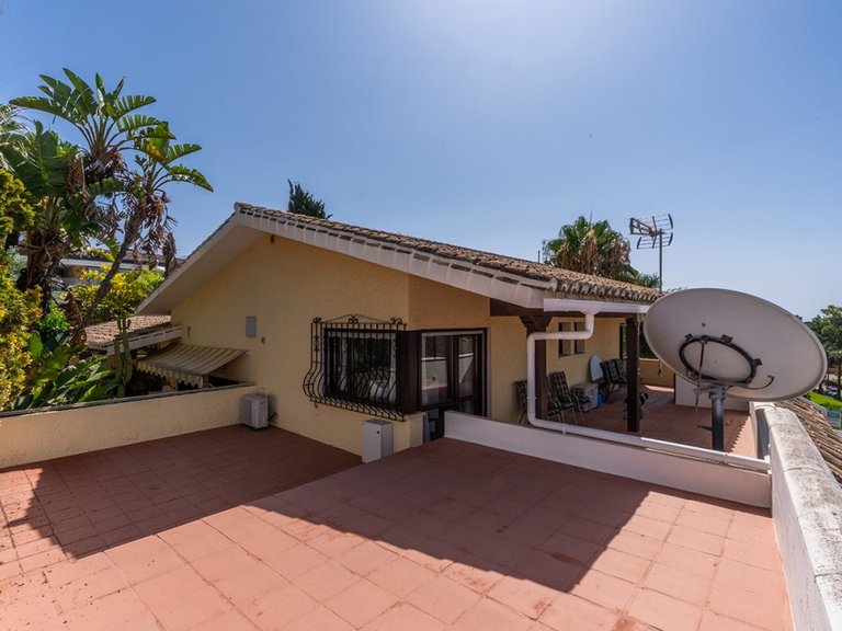 Villa for Sale in Marbesa, Malaga 14