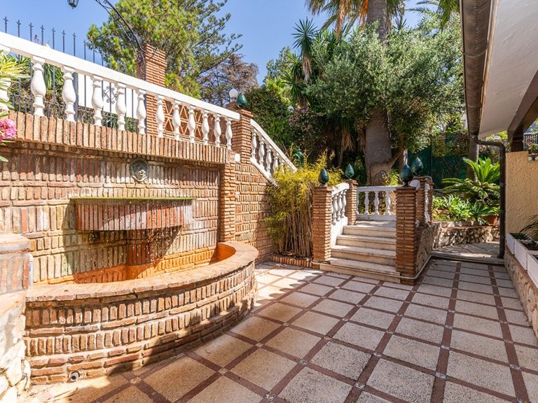 Villa for Sale in Marbesa, Malaga 23
