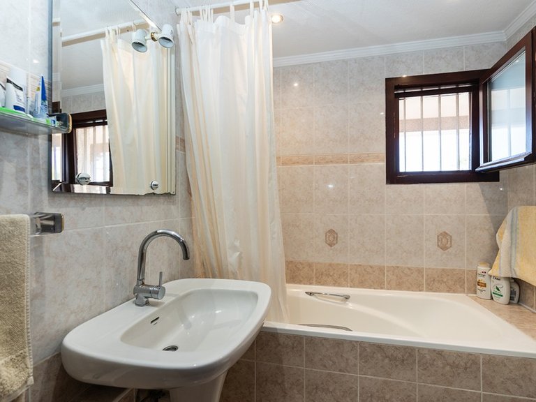 Villa for Sale in Marbesa, Malaga 27