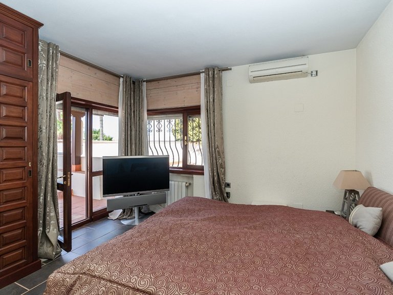 Villa for Sale in Marbesa, Malaga 28