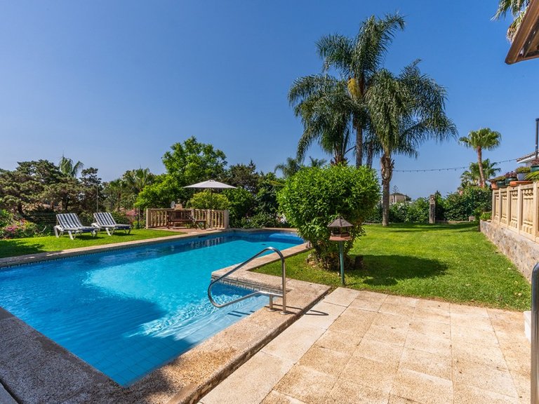 Villa for Sale in Marbesa, Malaga 37