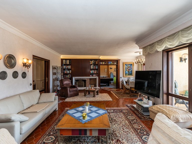Villa for Sale in Marbesa, Malaga 9