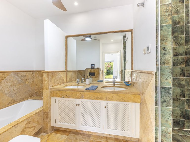 Villa for Sale in Istán, Malaga 20