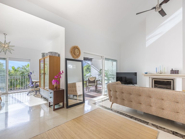 Villa for Sale in Istán, Malaga 5