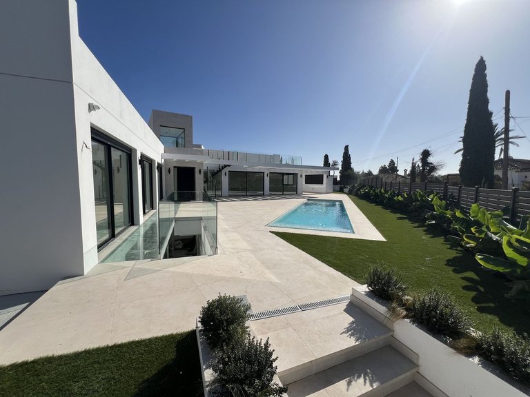 Villa for Sale in Mijas Costa, Malaga 3