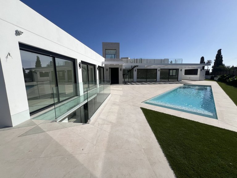 Villa for Sale in Mijas Costa, Malaga 4
