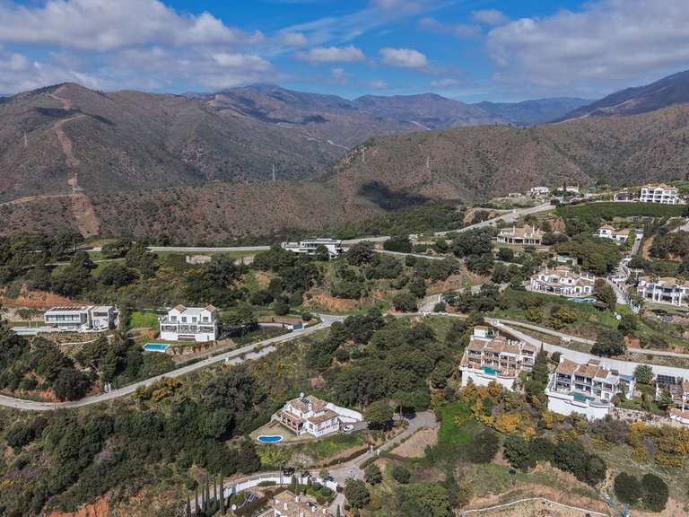 Plot for Sale in Benahavís, Malaga 9