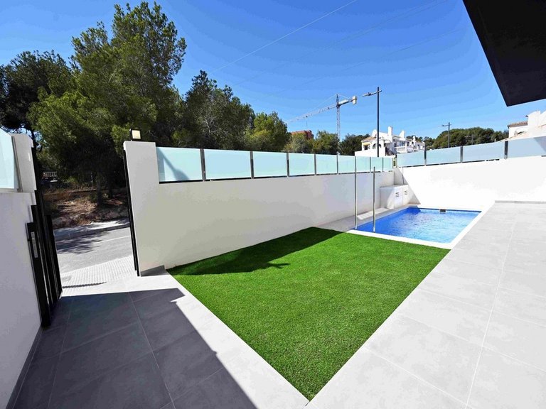 Villa for Sale in Orihuela Costa, Alicante 15