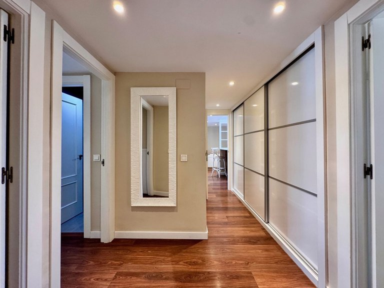 Apartment for Sale in Teatinos, Malaga 11