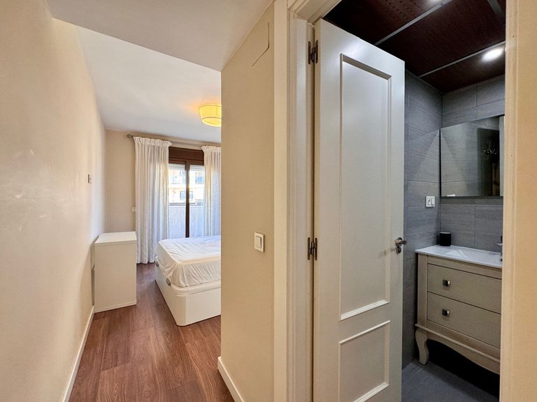 Apartment for Sale in Teatinos, Malaga 12