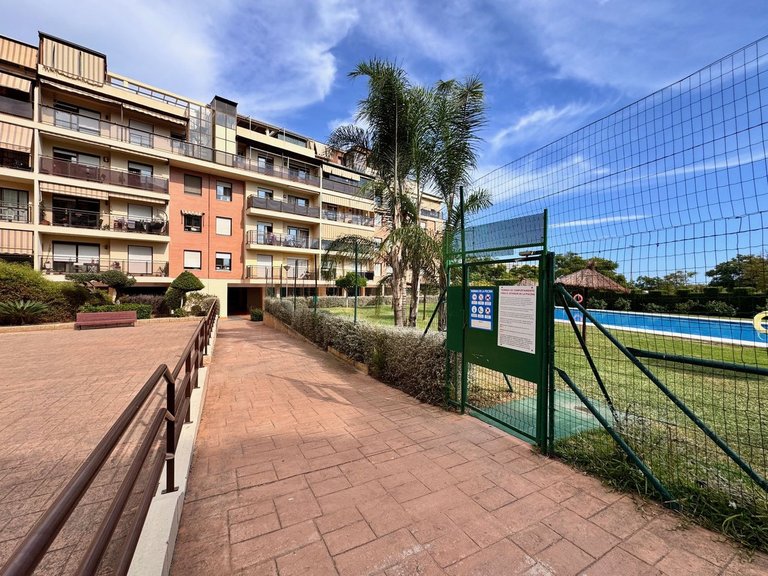 Apartment for Sale in Teatinos, Malaga 23