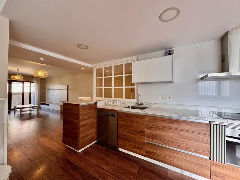 Apartment for Sale in Teatinos, Malaga 5