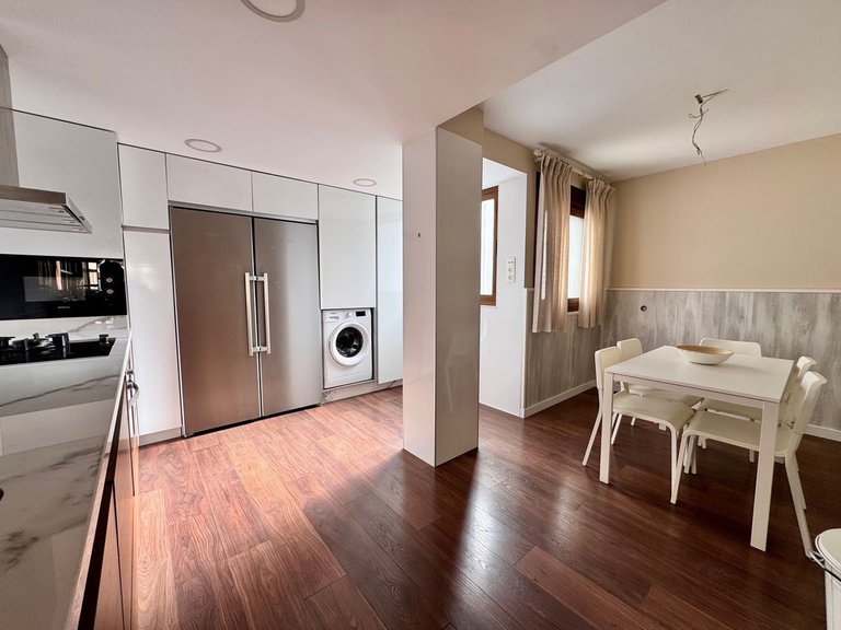Apartment for Sale in Teatinos, Malaga 8