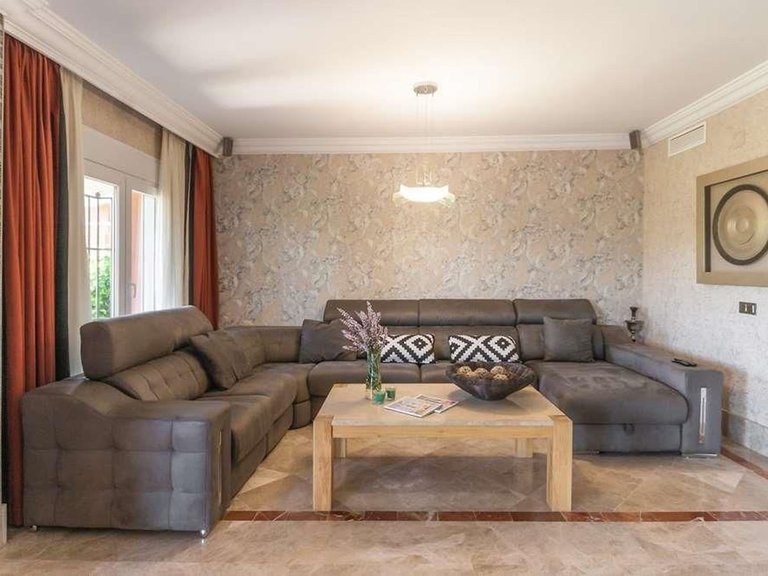 Villa for Sale in Santa Clara, Malaga 1