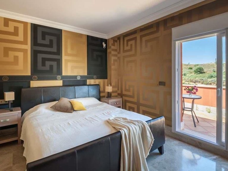 Villa for Sale in Santa Clara, Malaga 11