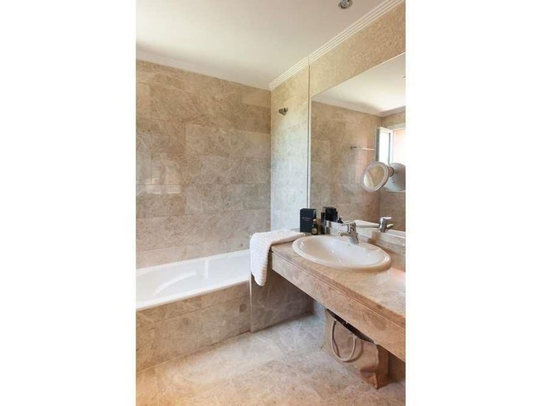 Villa for Sale in Santa Clara, Malaga 19