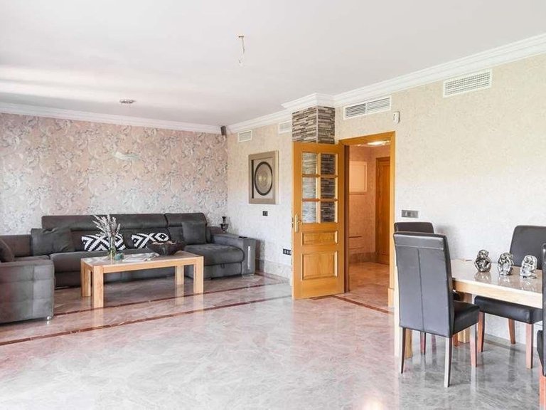 Villa for Sale in Santa Clara, Malaga 2