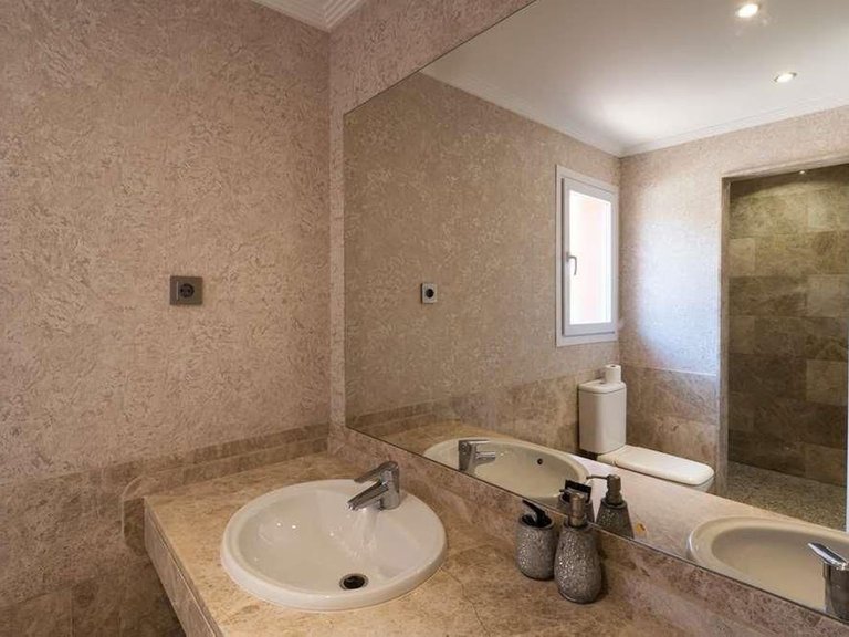 Villa for Sale in Santa Clara, Malaga 20
