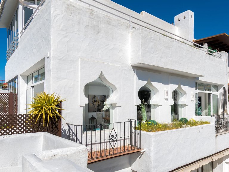 Apartment for Sale in Puerto Banús, Malaga 7