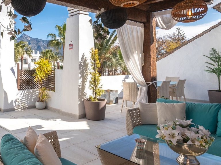 Apartment for Sale in Puerto Banús, Malaga 9