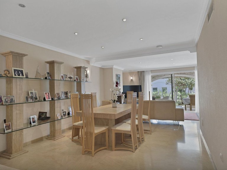 Apartment for Sale in New Golden Mile, Malaga 16