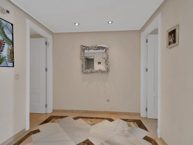 Apartment for Sale in New Golden Mile, Malaga 37
