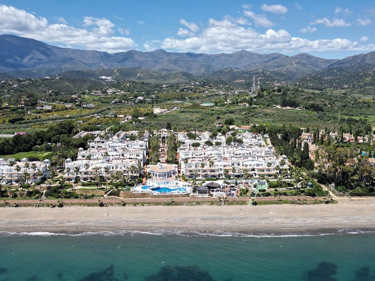 Apartment for Sale in New Golden Mile, Malaga 40