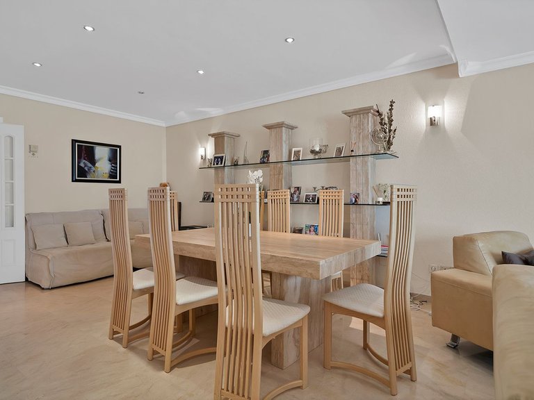 Apartment for Sale in New Golden Mile, Malaga 5