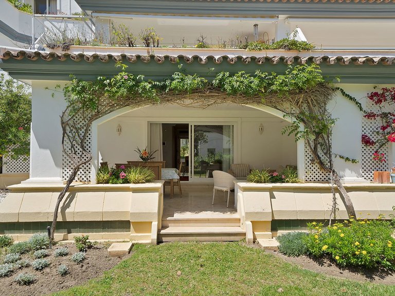 Apartment for Sale in New Golden Mile, Malaga 8