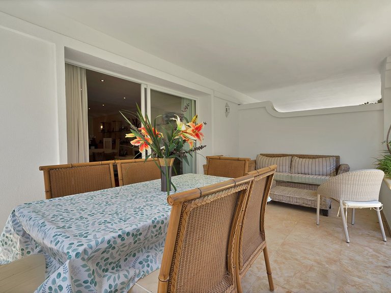 Apartment for Sale in New Golden Mile, Malaga 9
