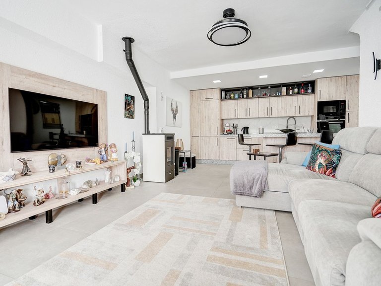 Villa for Sale in Las Chapas, Malaga 2