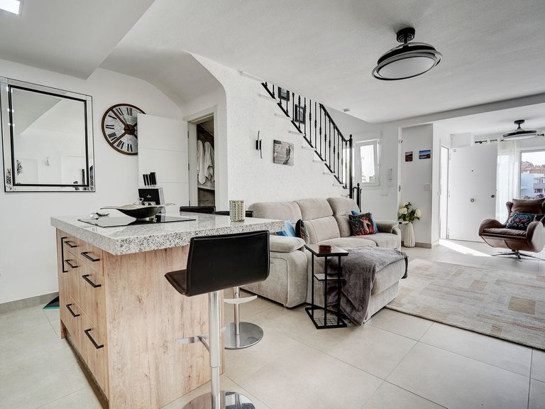 Villa for Sale in Las Chapas, Malaga 4