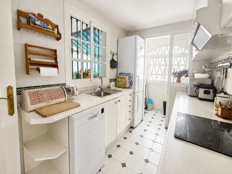 Villa for Sale in Fuengirola, Malaga 8