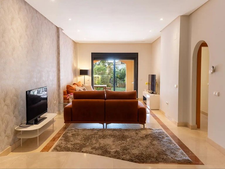 Apartment for Sale in Puerto Banús, Malaga 9