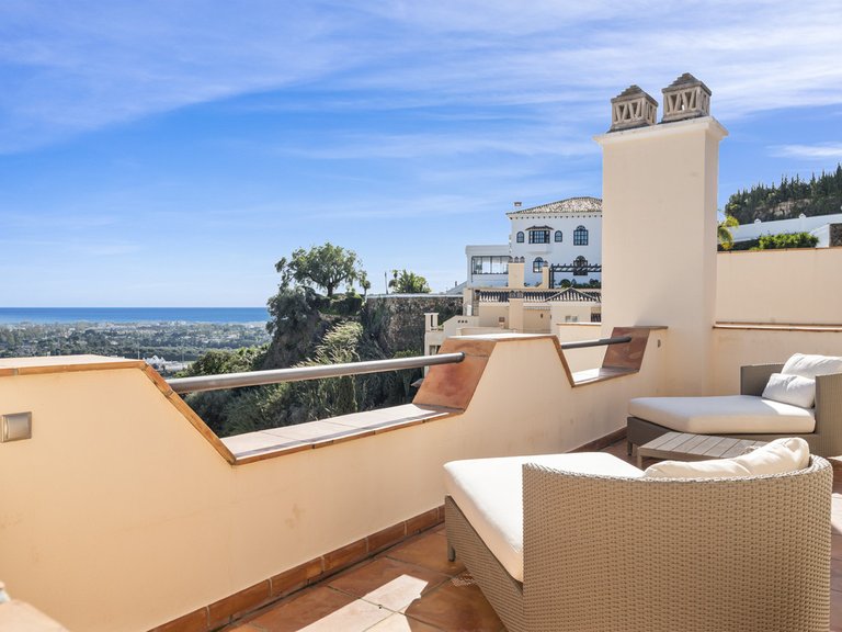 Apartment for Sale in Benahavís, Malaga 1