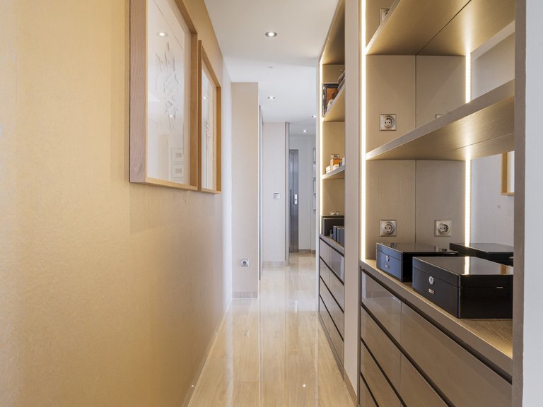 Apartment for Sale in Benahavís, Malaga 11
