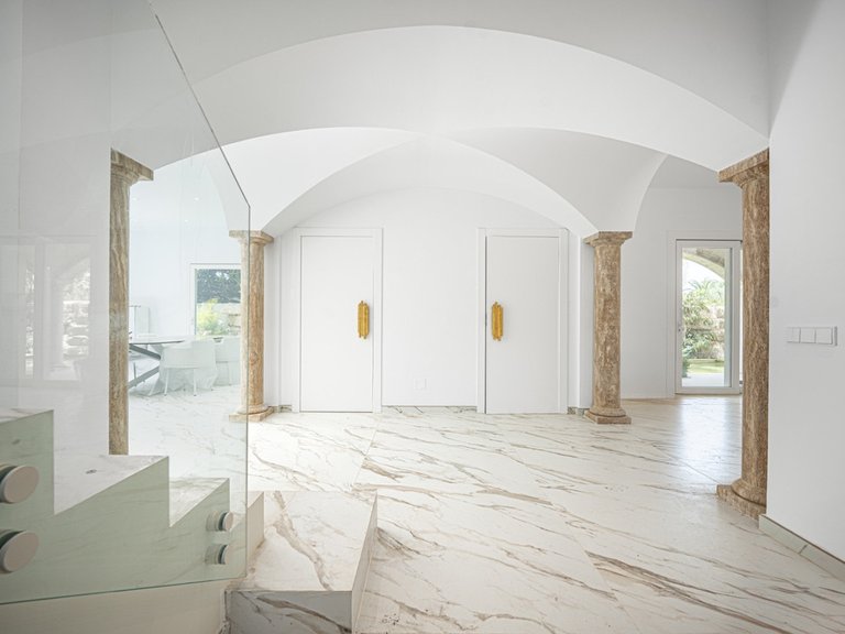 Villa for Sale in Marbella, Malaga 18