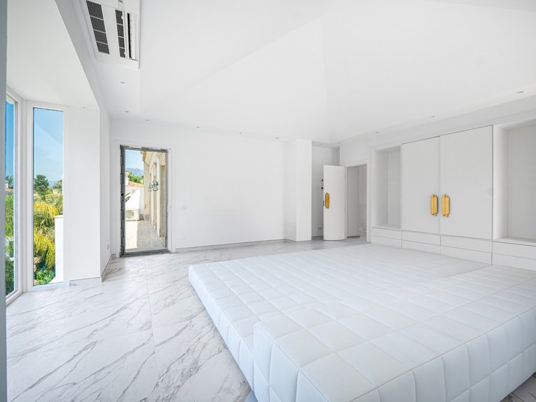 Villa for Sale in Marbella, Malaga 22