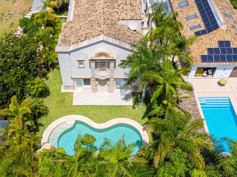 Villa for Sale in Marbella, Malaga 24